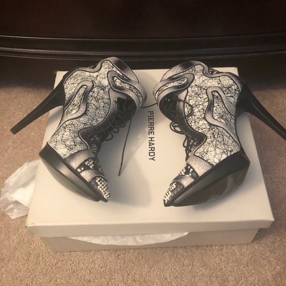Authentic Pierre Hardy Bootie - Picture 4 of 6